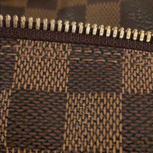 Louis Vuitton Damier Ebene Naviglio Messenger Bag - Picture 3 of 9